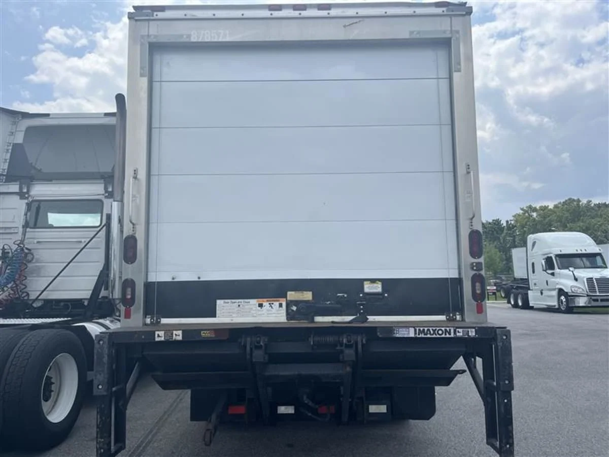 2019 Isuzu NPR - image 5