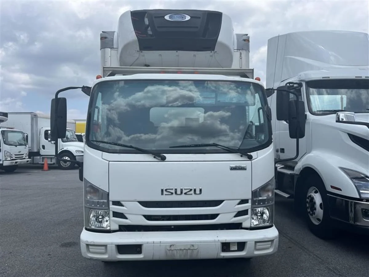 2019 Isuzu NPR - image 2