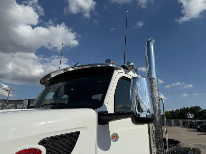 2027 Peterbilt 567 - image 14