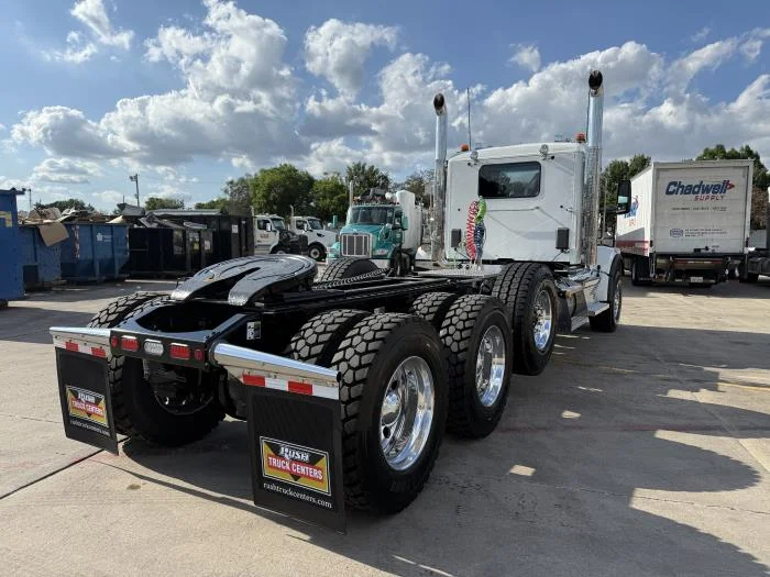 2027 Peterbilt 567 in Dallas, TX — photo 9