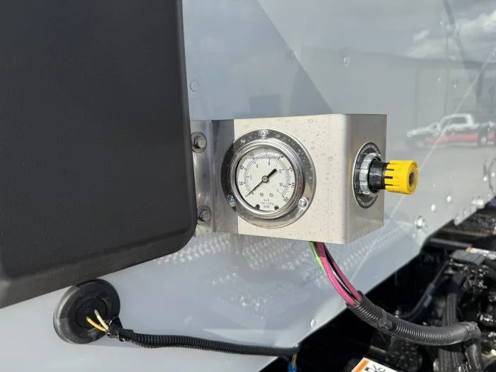 2027 Peterbilt 567 - image 27