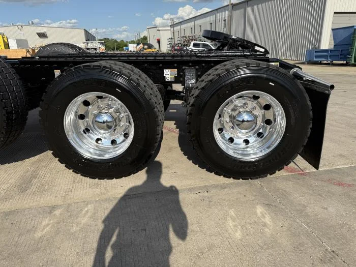 2027 Peterbilt 567 - image 20