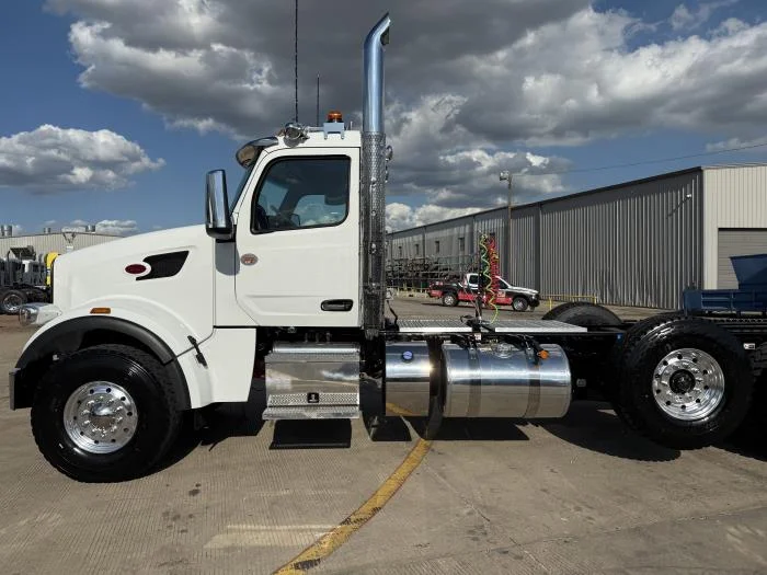 2027 Peterbilt 567 in Dallas, TX — photo 6