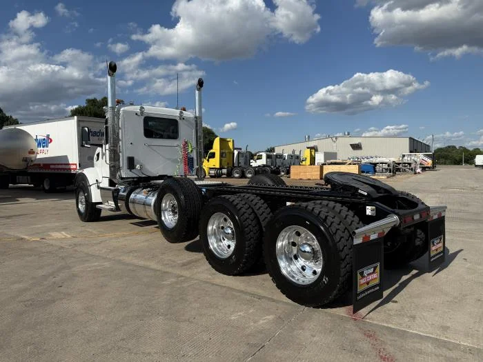 2027 Peterbilt 567 in Dallas, TX — photo 7