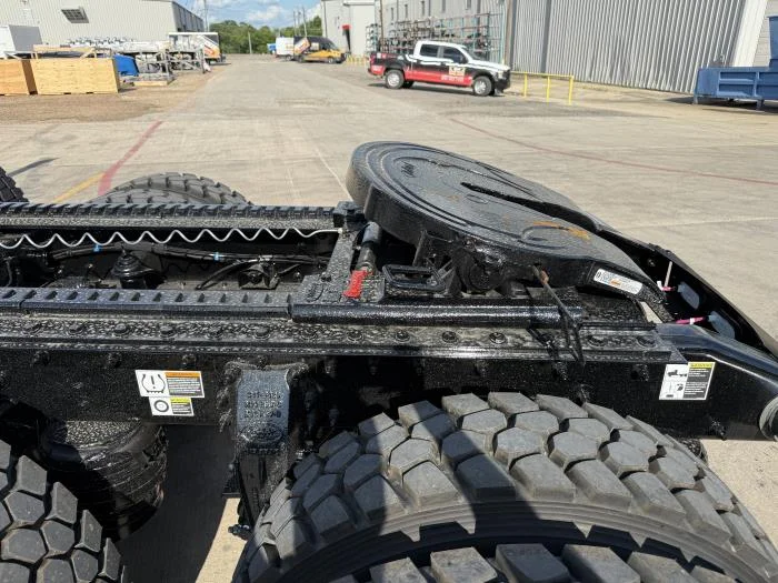 2027 Peterbilt 567 - image 21