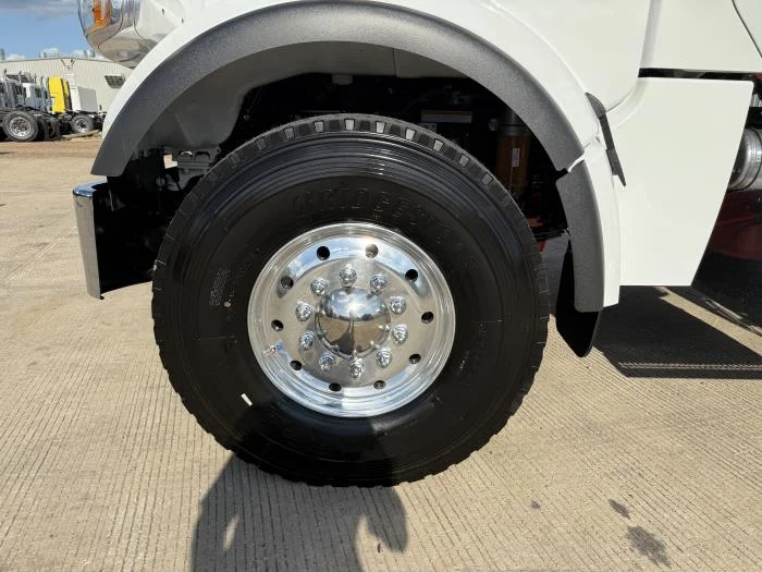 2027 Peterbilt 567 in Dallas, TX — photo 18