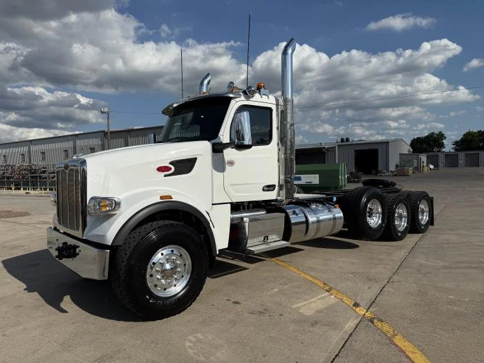 2027 Peterbilt 567 in Dallas, TX — photo 4