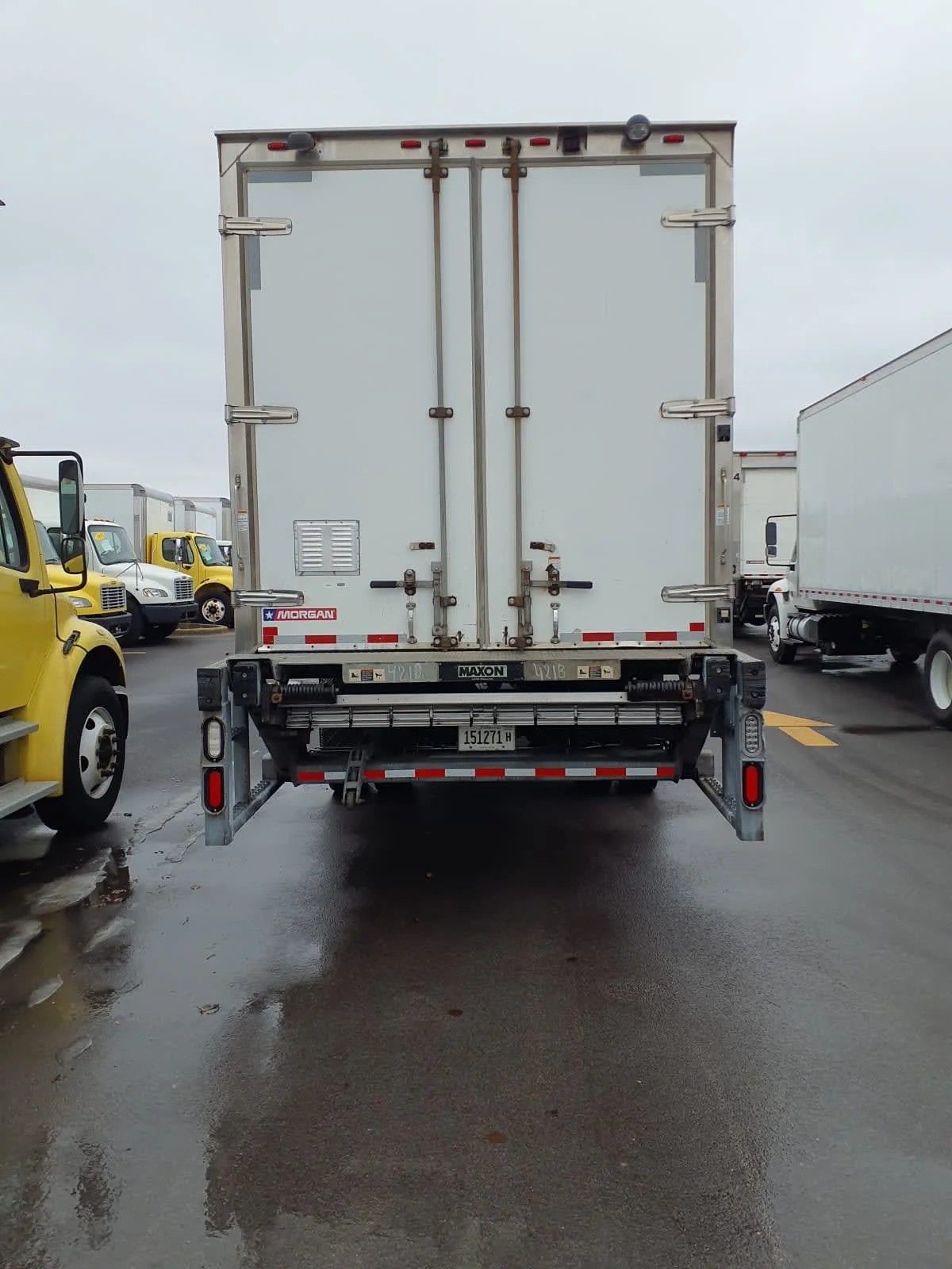 2016 Freightliner M2 106 - image 5