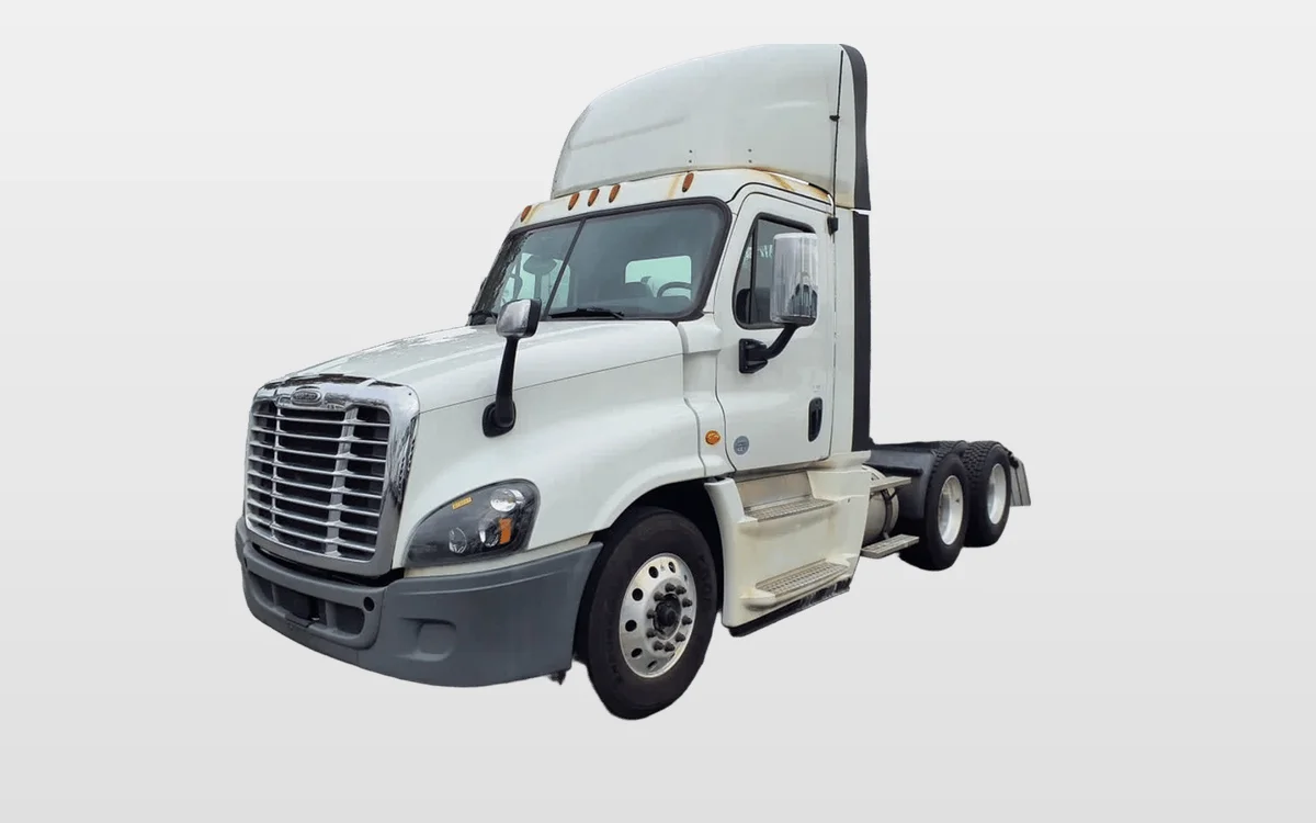 2019 Freightliner Cascadia - image 1