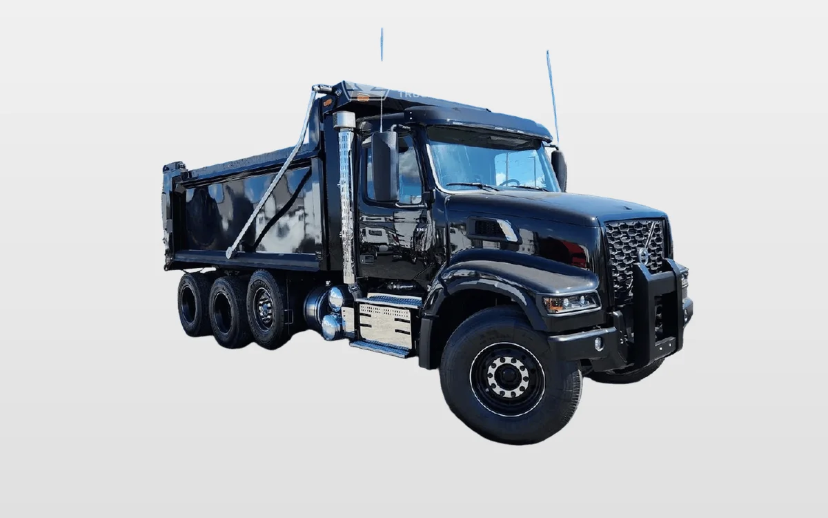 2025 Volvo - image 1