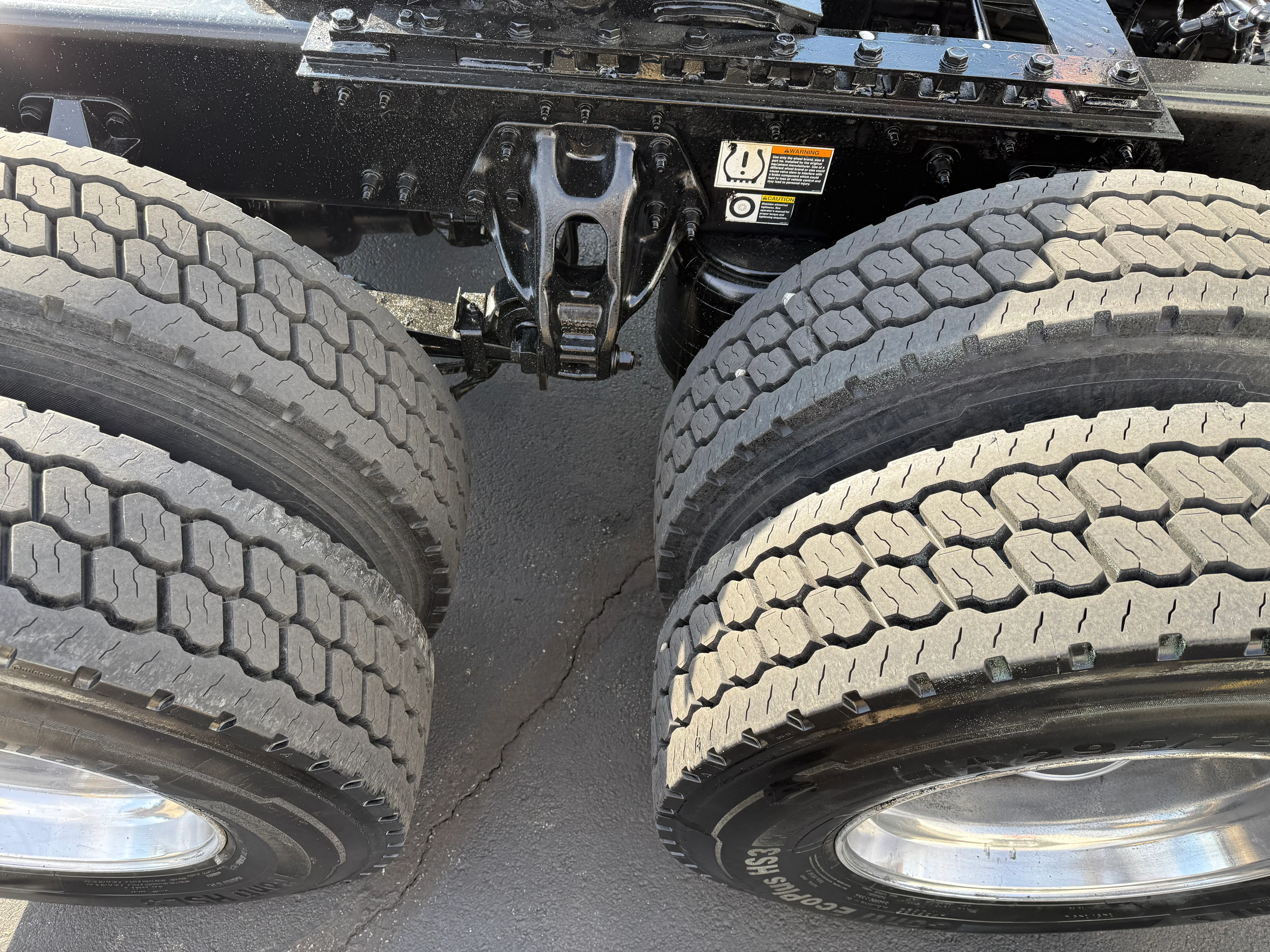 2021 Peterbilt 579 - image 12