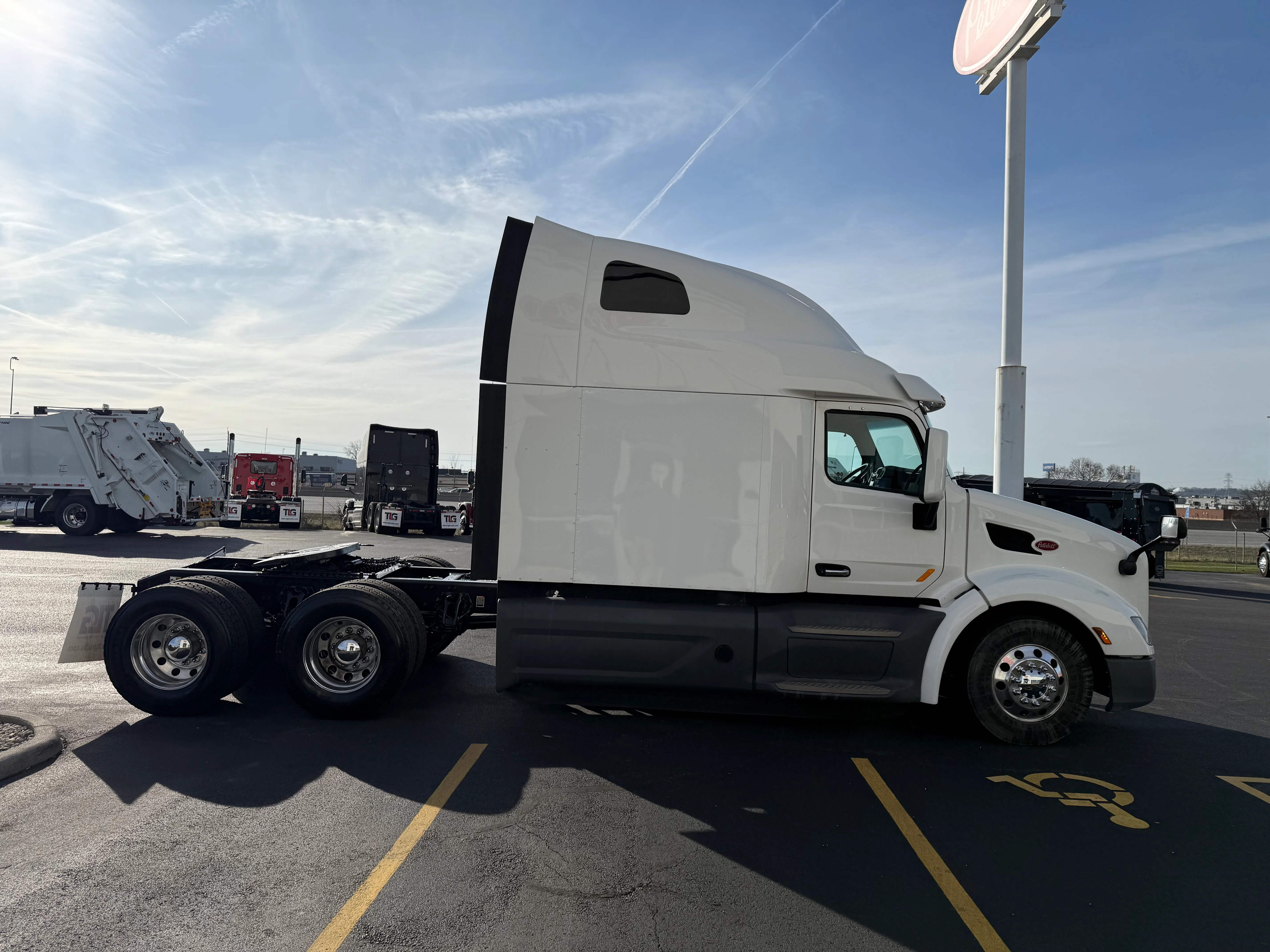 2021 Peterbilt 579 - image 6