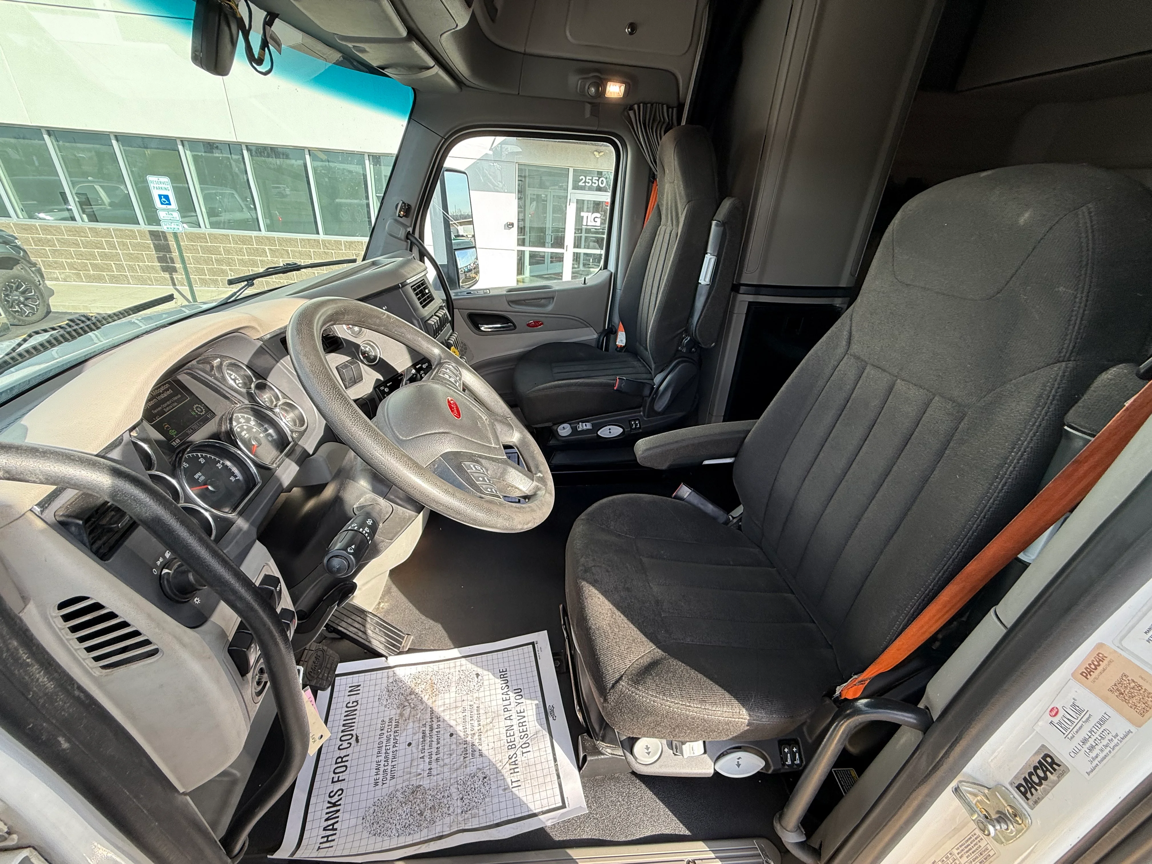 2021 Peterbilt 579 - image 16