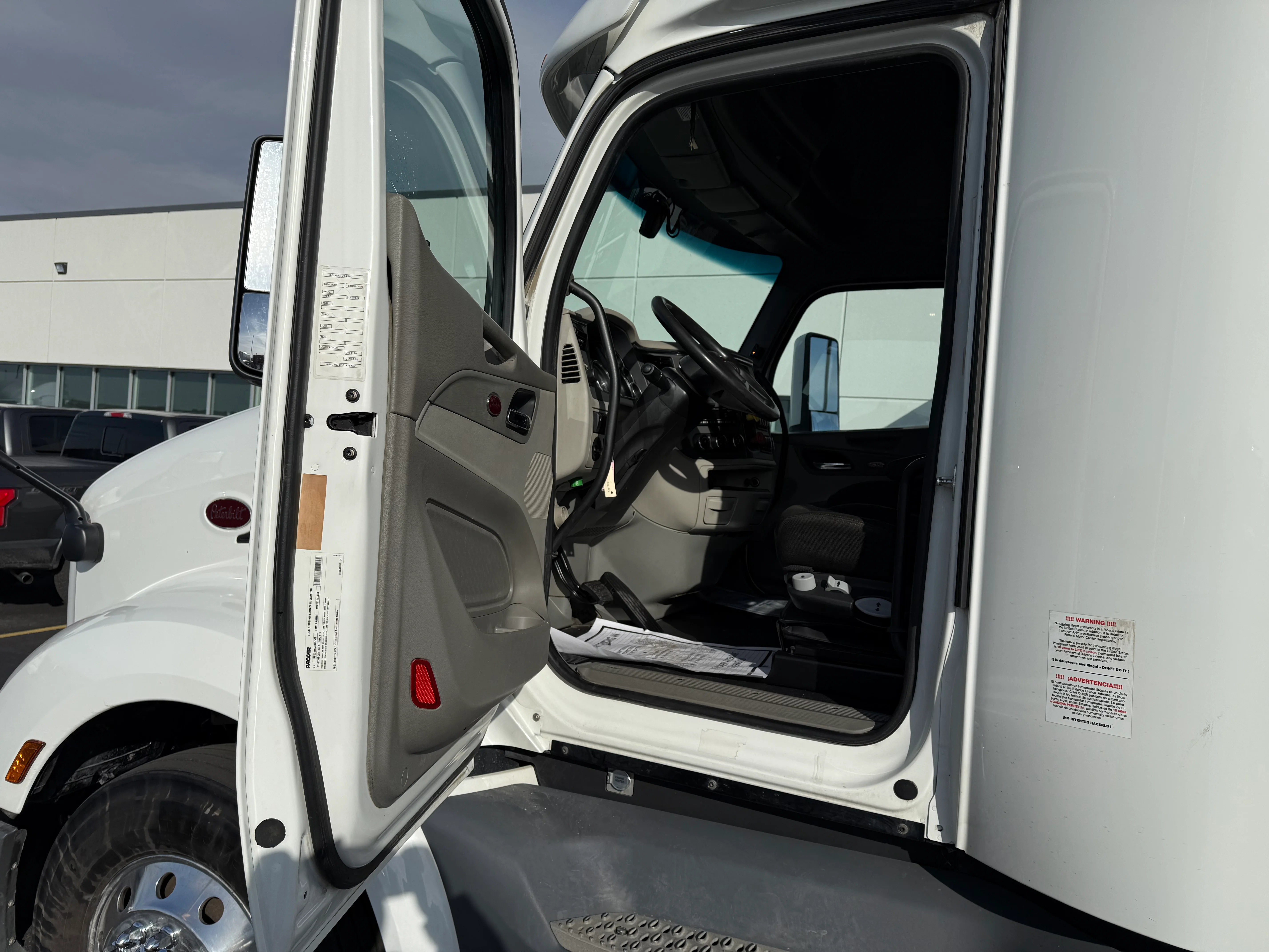 2021 Peterbilt 579 - image 14