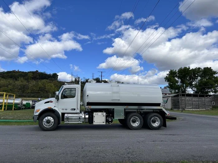 2026 Peterbilt 548 — photo 2