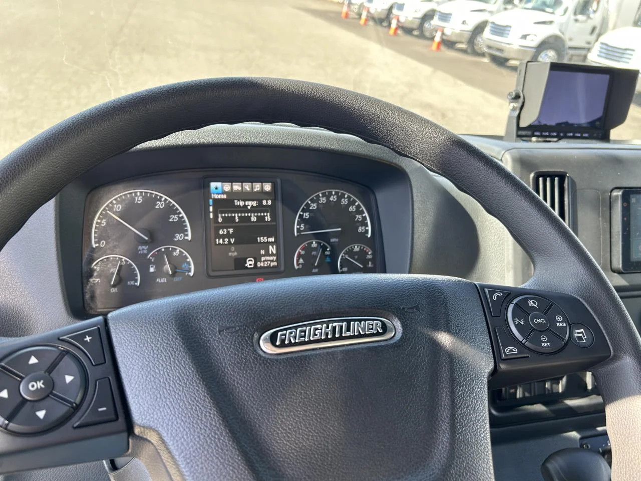 2025 Freightliner M2 106 - image 9