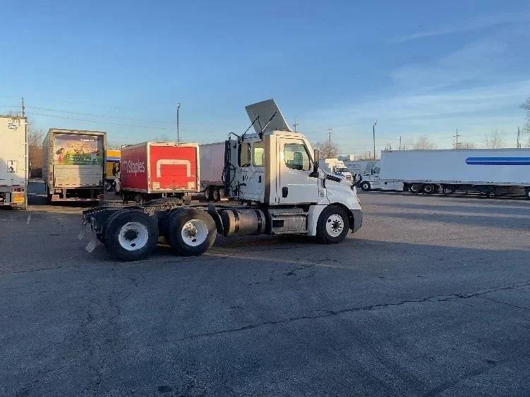 2021 Freightliner in Kansas City, MO — photo 8