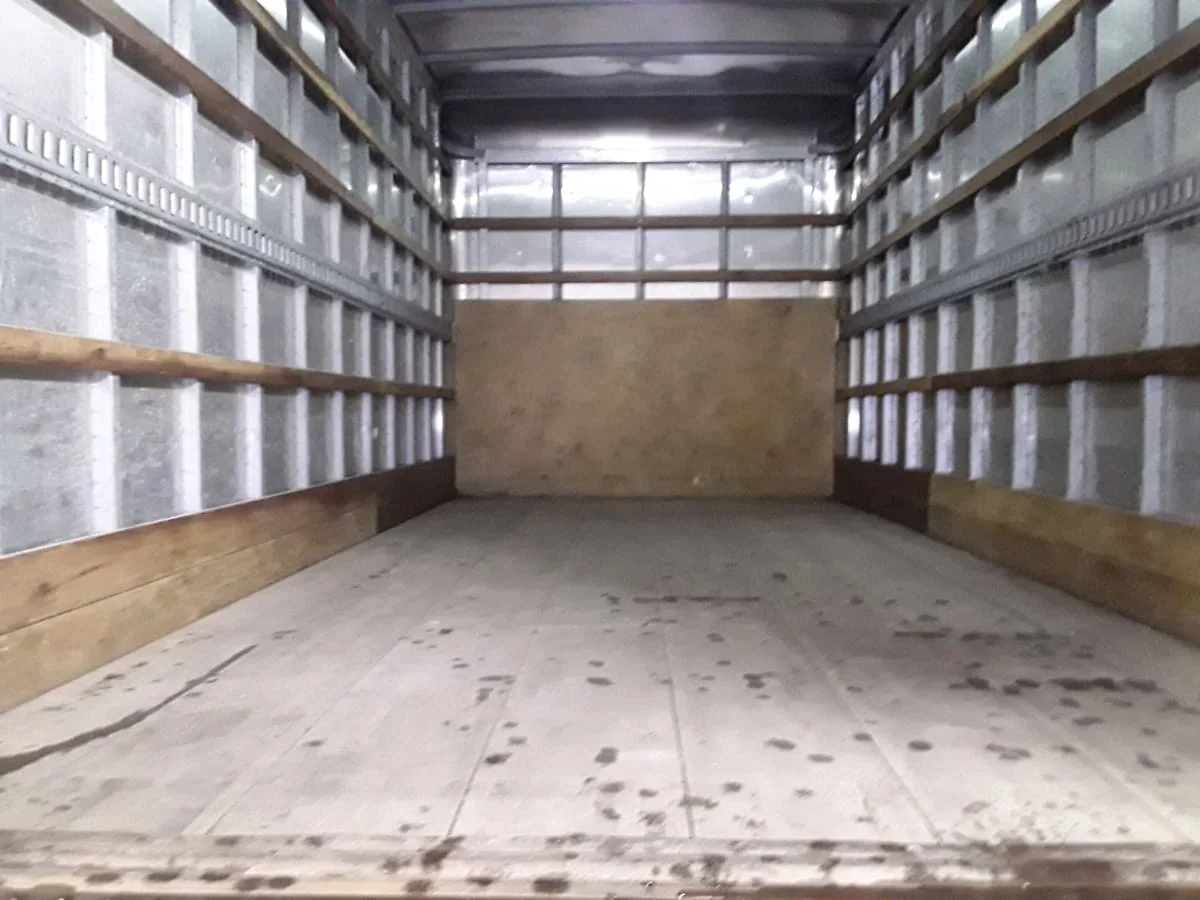 2019 Isuzu NPR - image 8