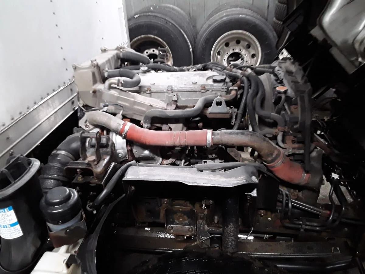 2019 Isuzu NPR - image 10