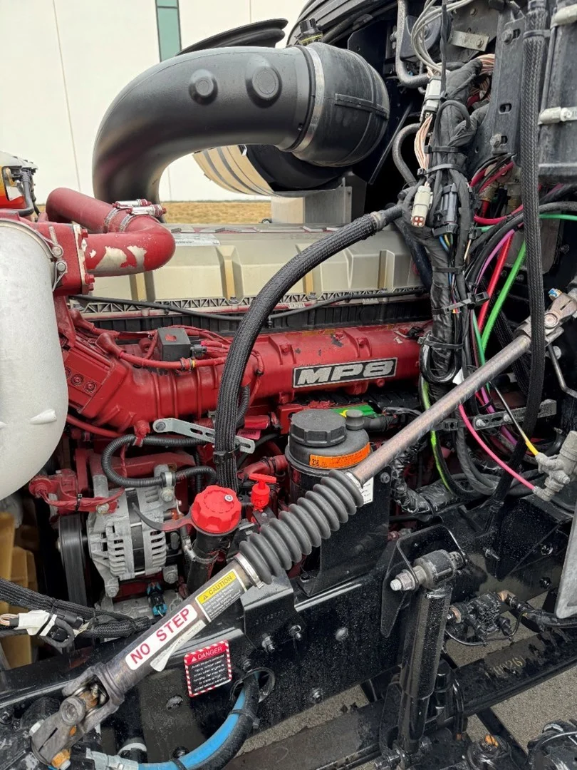 2017 MACK CXU613 - USED TRUCKS SLEEPER - image 9