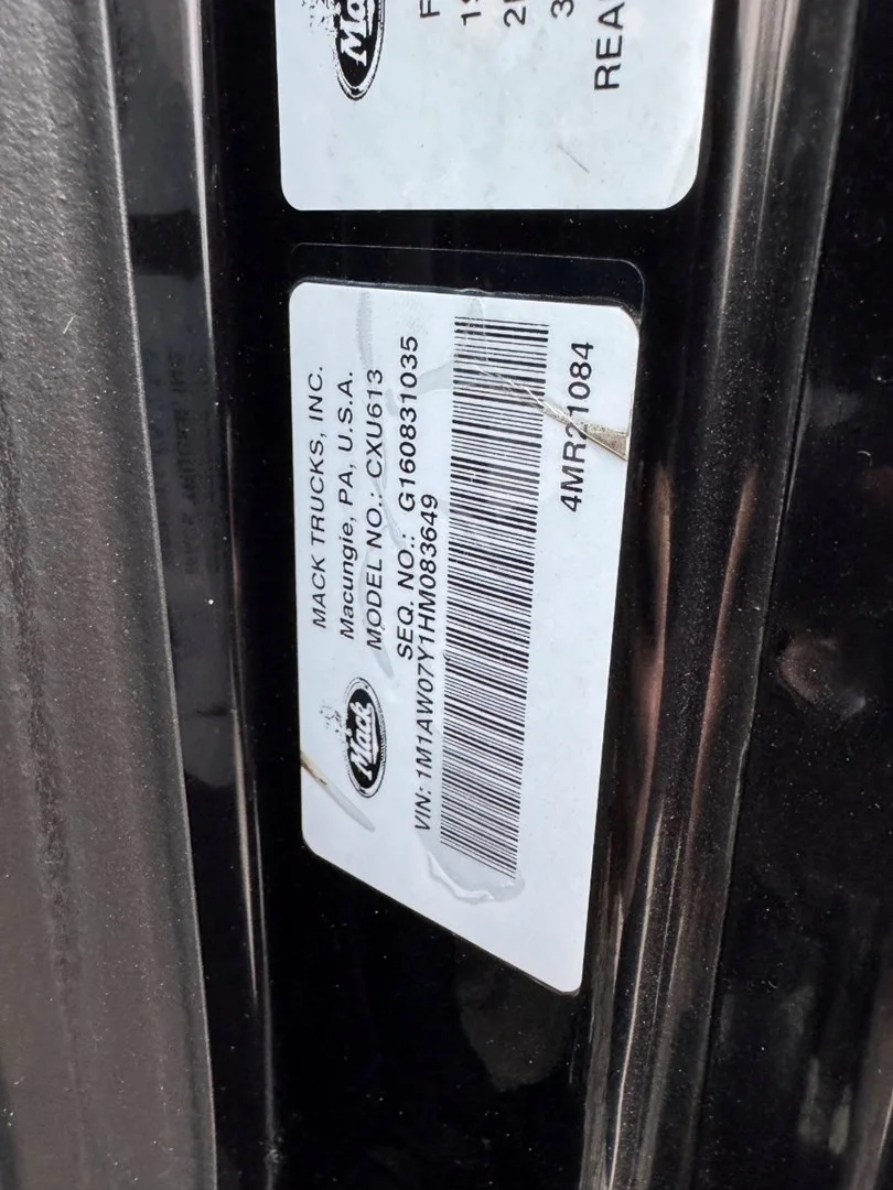 2017 MACK CXU613 - USED TRUCKS SLEEPER - image 21