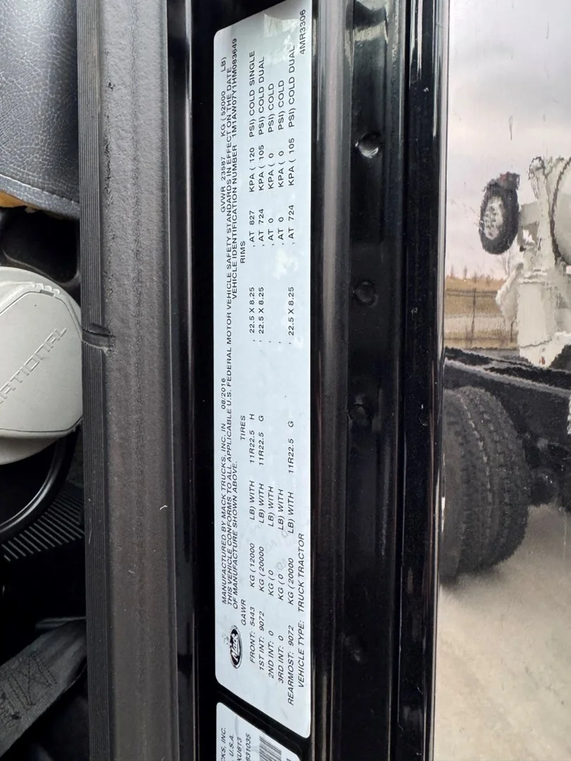 2017 MACK CXU613 - USED TRUCKS SLEEPER - image 22