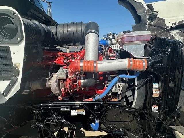 2019 Kenworth T800 - image 12
