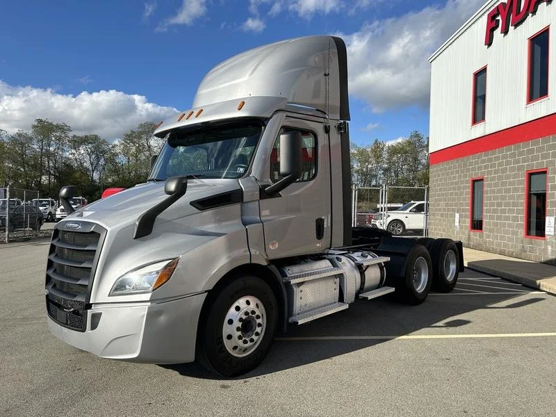 2022 Freightliner 122SD