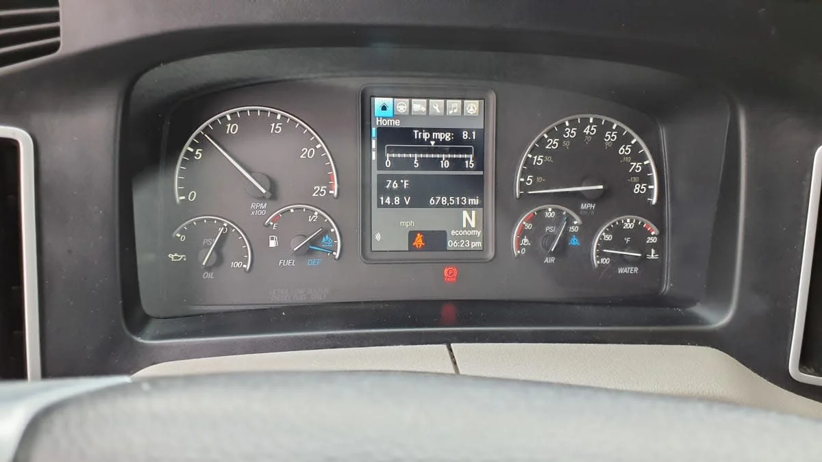 2023 Freightliner Cascadia in Bolingbrook, IL — photo 10