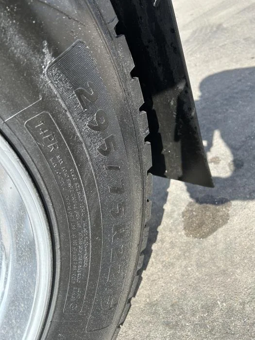 2021 Peterbilt 579 - image 10