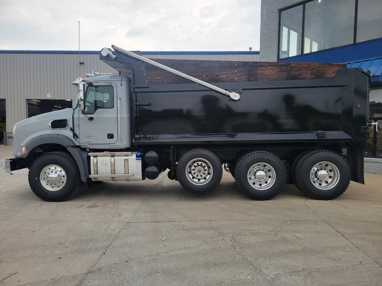2027 Mack in Indianapolis, IN — photo 8