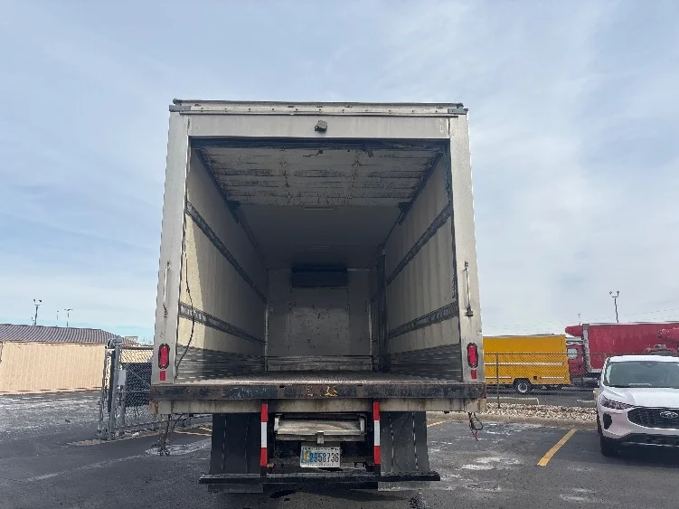 2019 Freightliner M2 106 - image 8