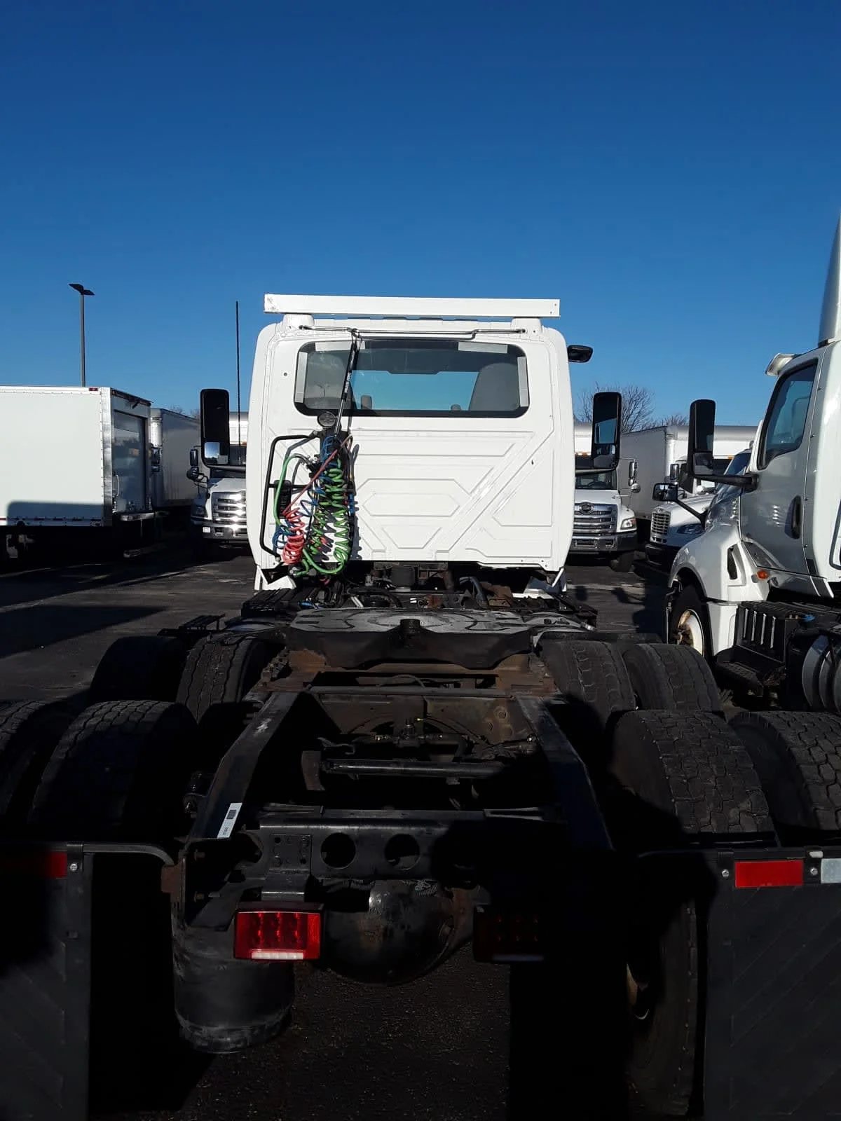 2019 International LT in Bolingbrook, IL — photo 5