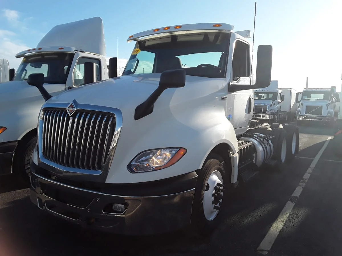 2019 International LT in Bolingbrook, IL