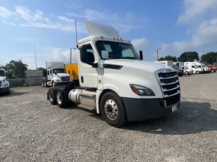 2020 Freightliner Cascadia