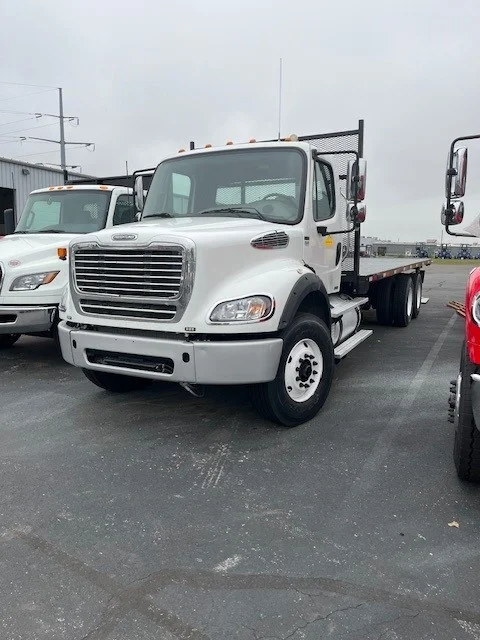 2012 Freightliner M2 106 in Marshfield, WI — photo 2