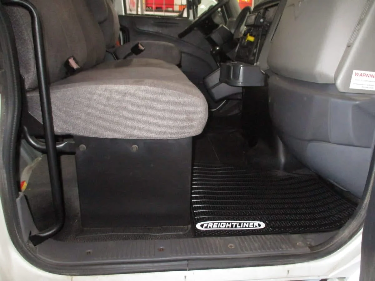 2019 International 4300 in Commerce City, CO — photo 18