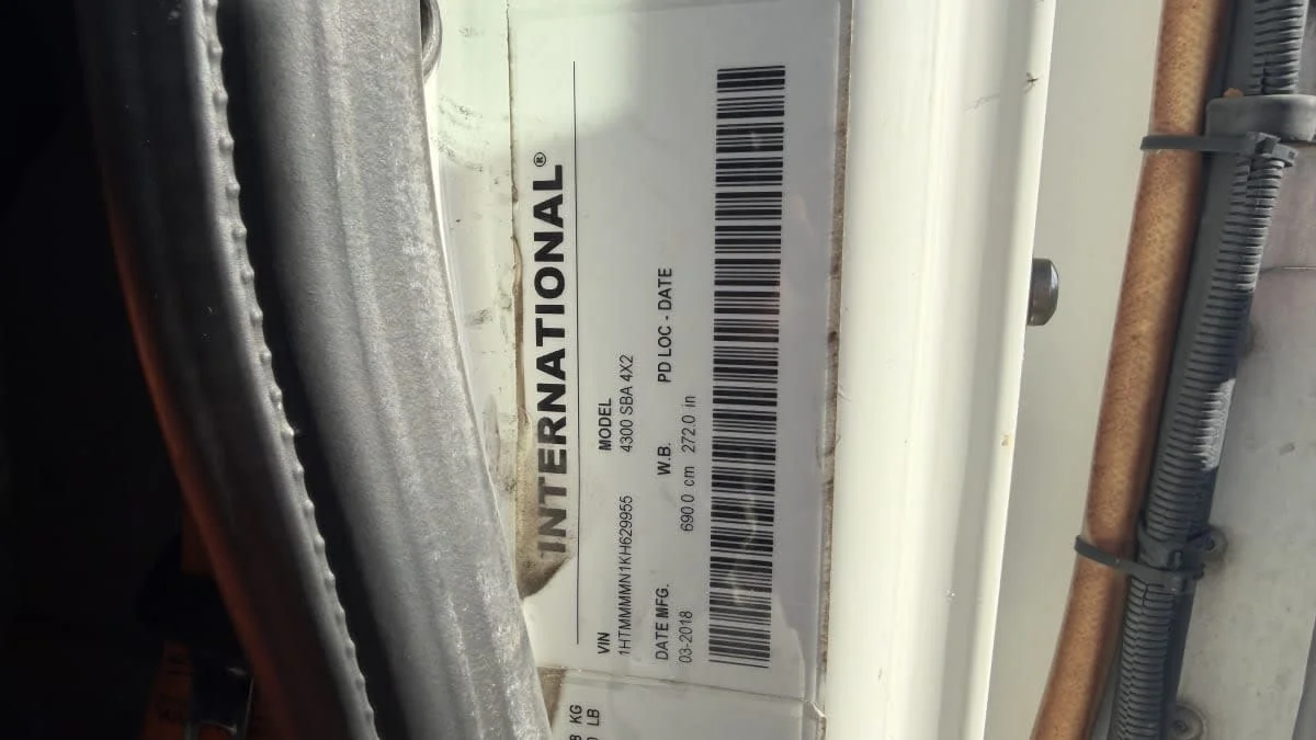 2019 International 4300 in Phoenix, AZ — photo 13