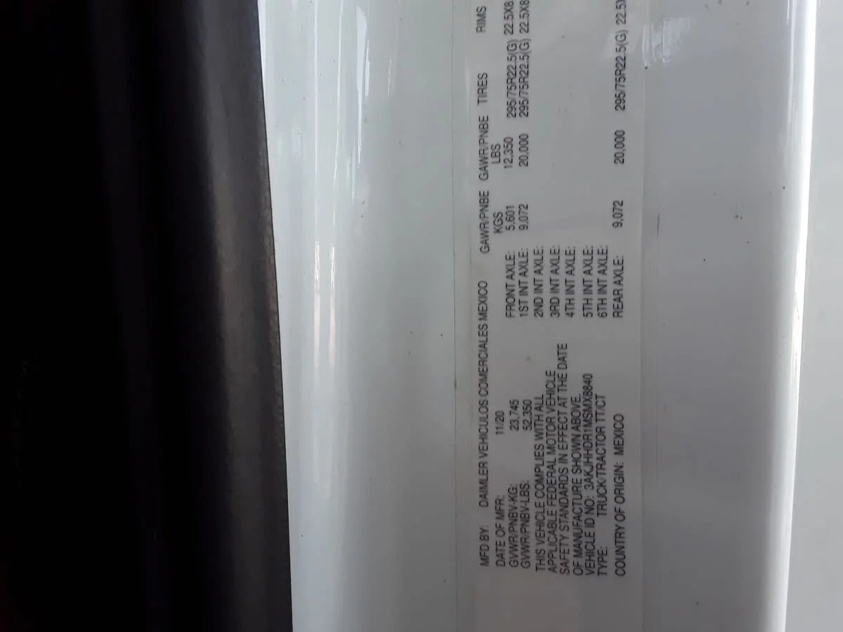 2021 Freightliner Cascadia in Hilliard, OH — photo 15