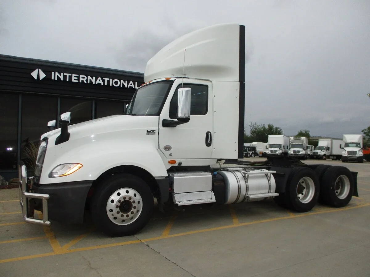 2021 International LT in Altoona, IA