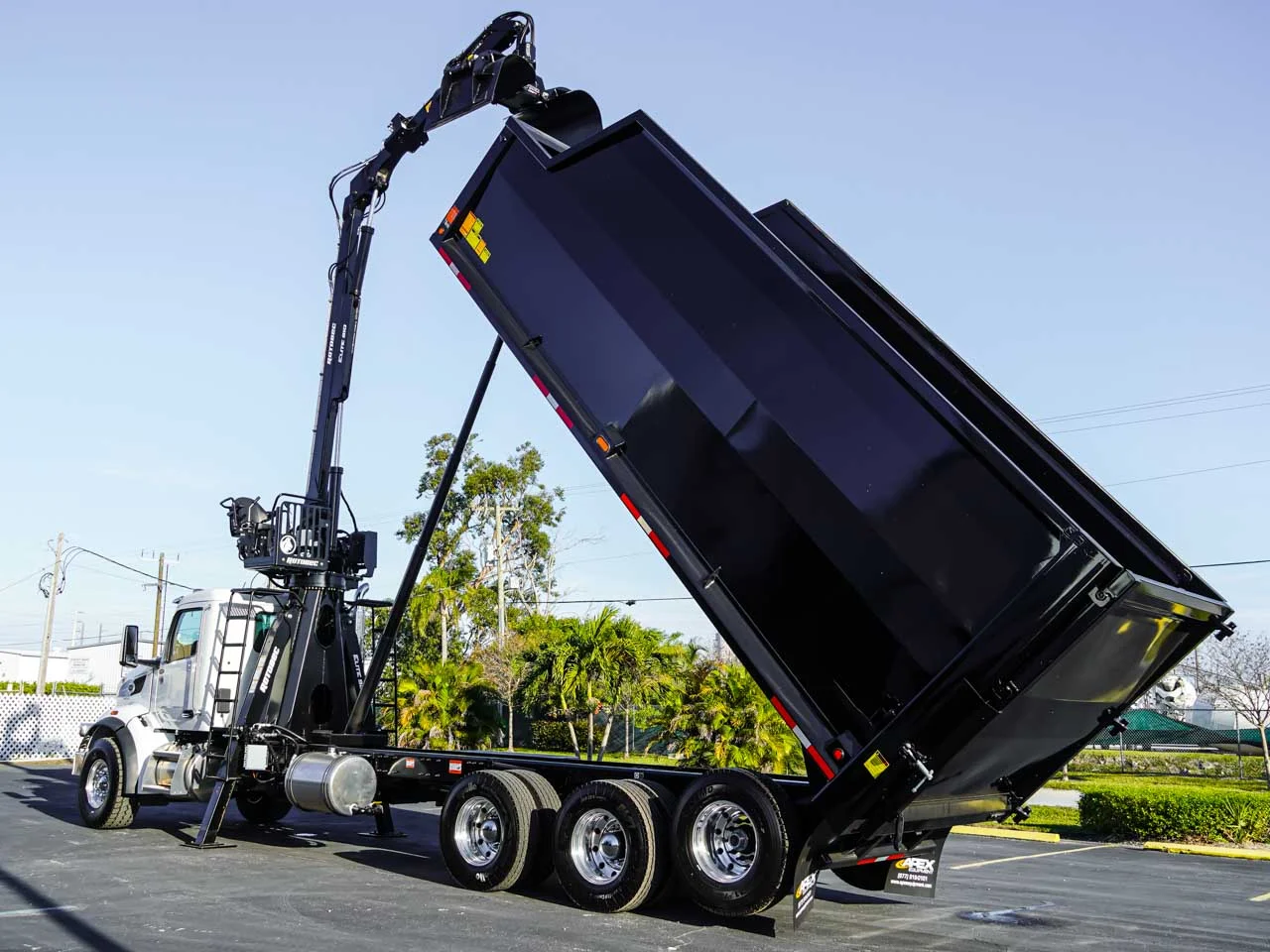 2025 Peterbilt 567 - image 6