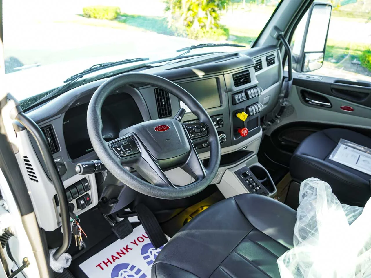 2025 Peterbilt 567 - image 4