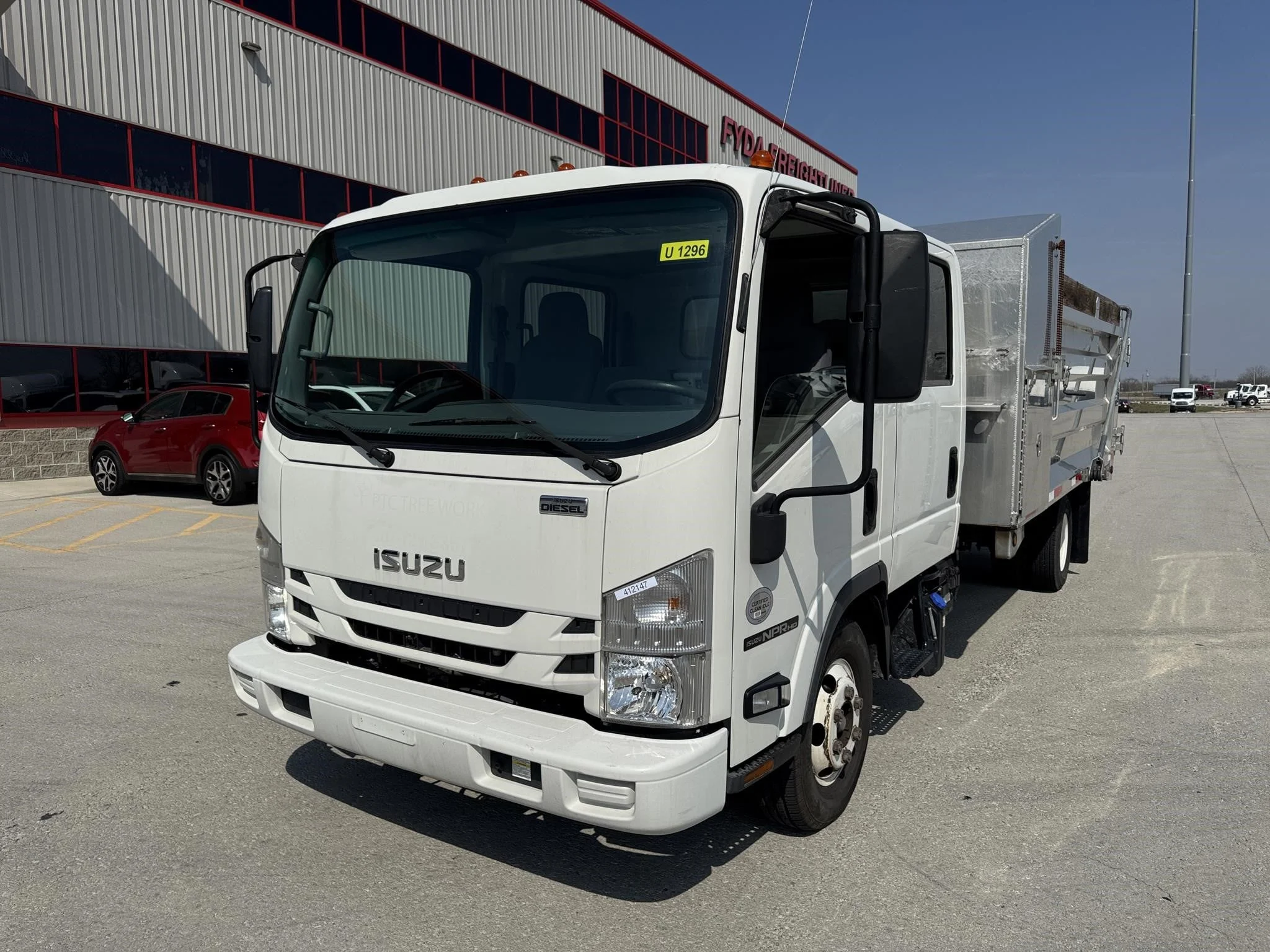 2022 Isuzu NPR — photo 2