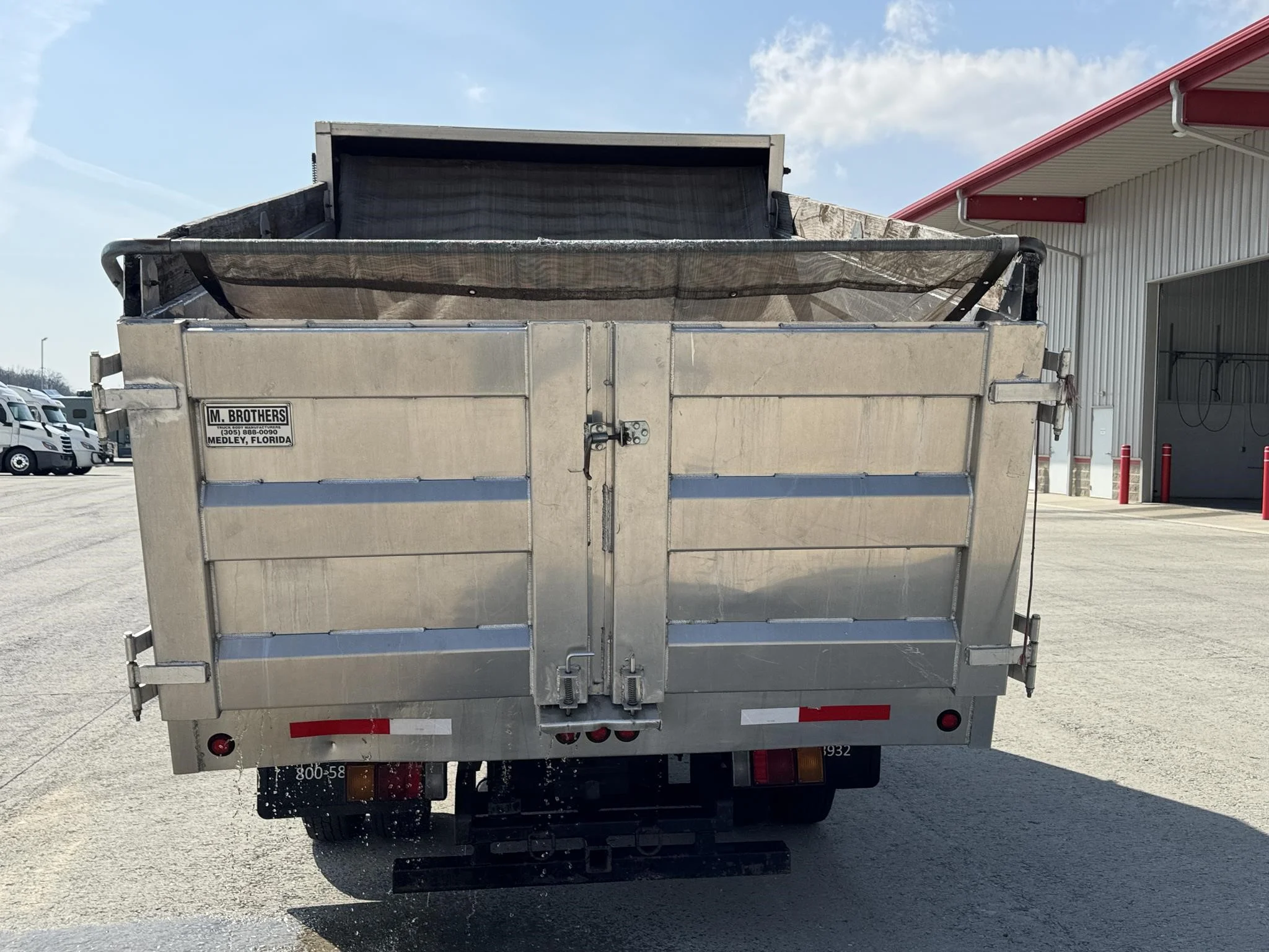 2022 Isuzu NPR — photo 14