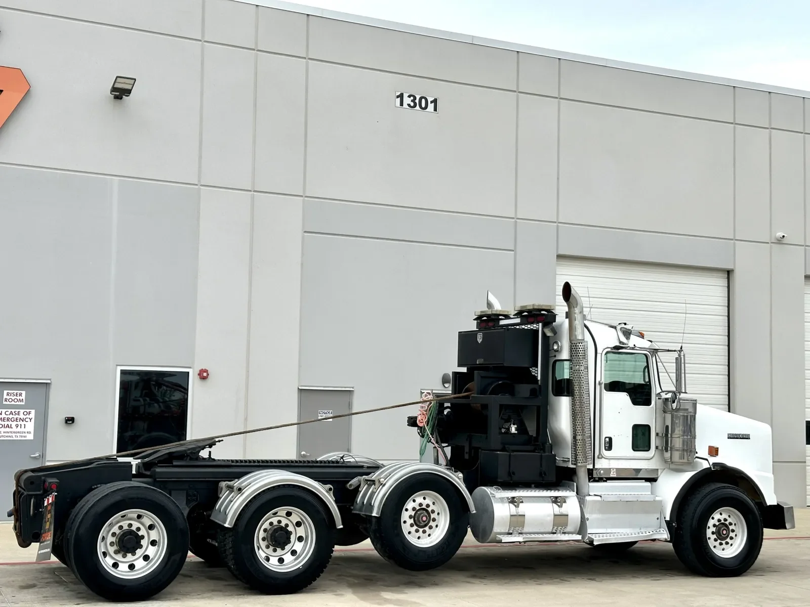 2012 Kenworth T800 - image 5