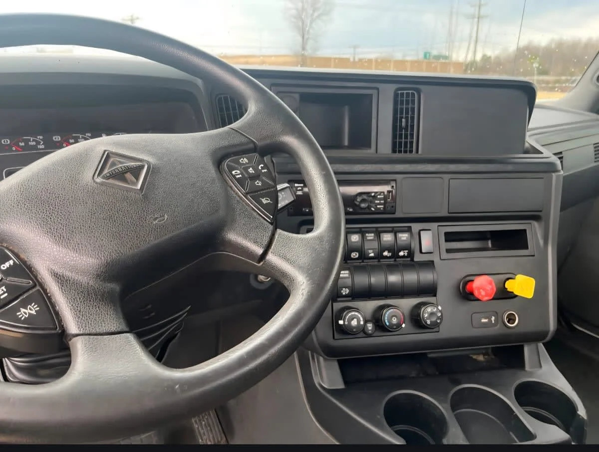 2020 International LT in Greensboro, NC — photo 8