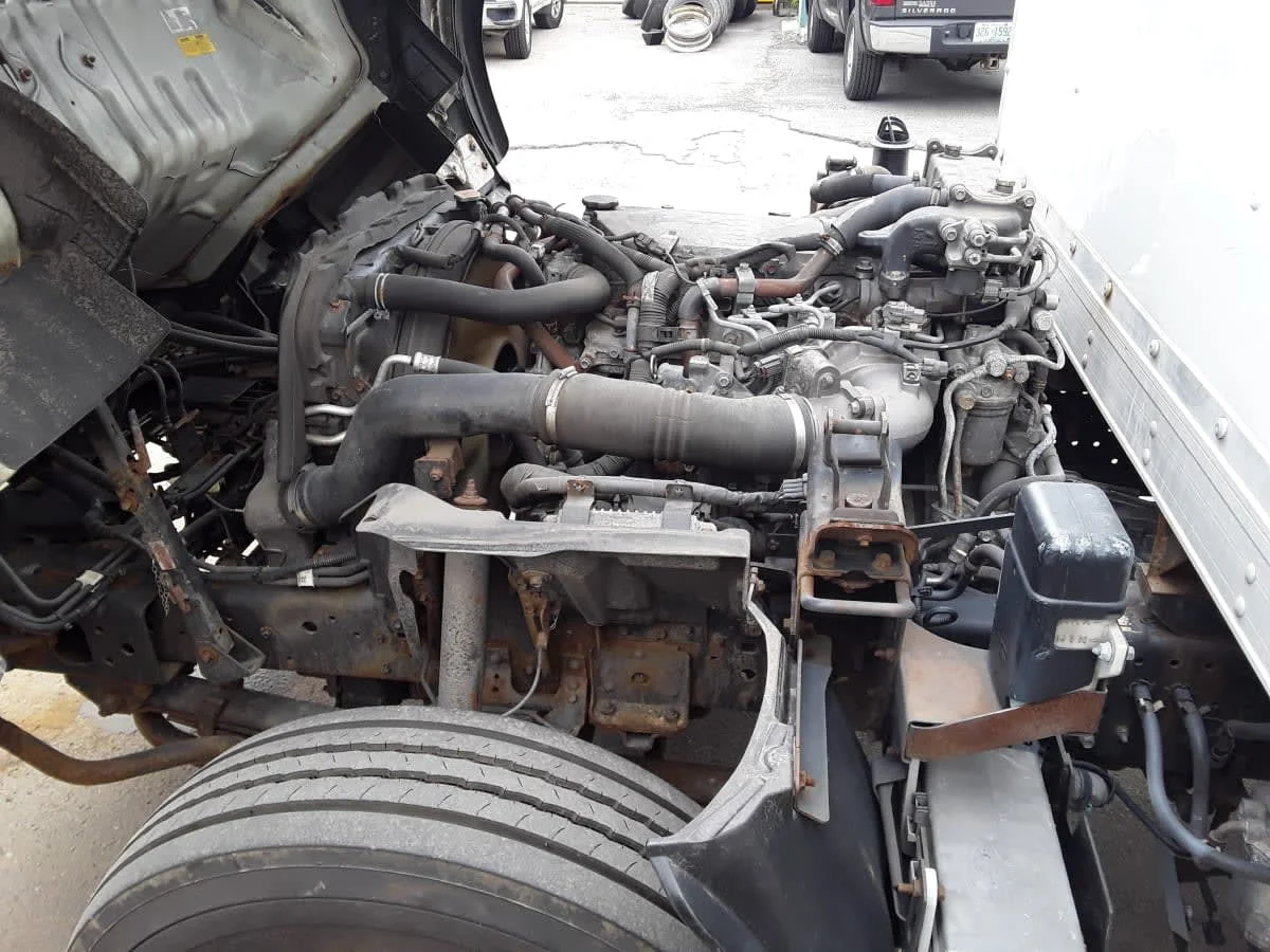 2019 Isuzu NRR - image 9