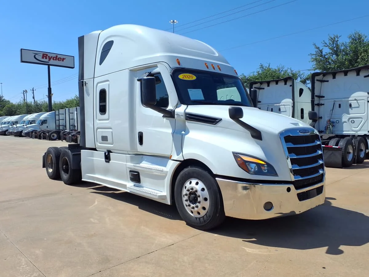2020 Freightliner Cascadia in Houston, TX — photo 3