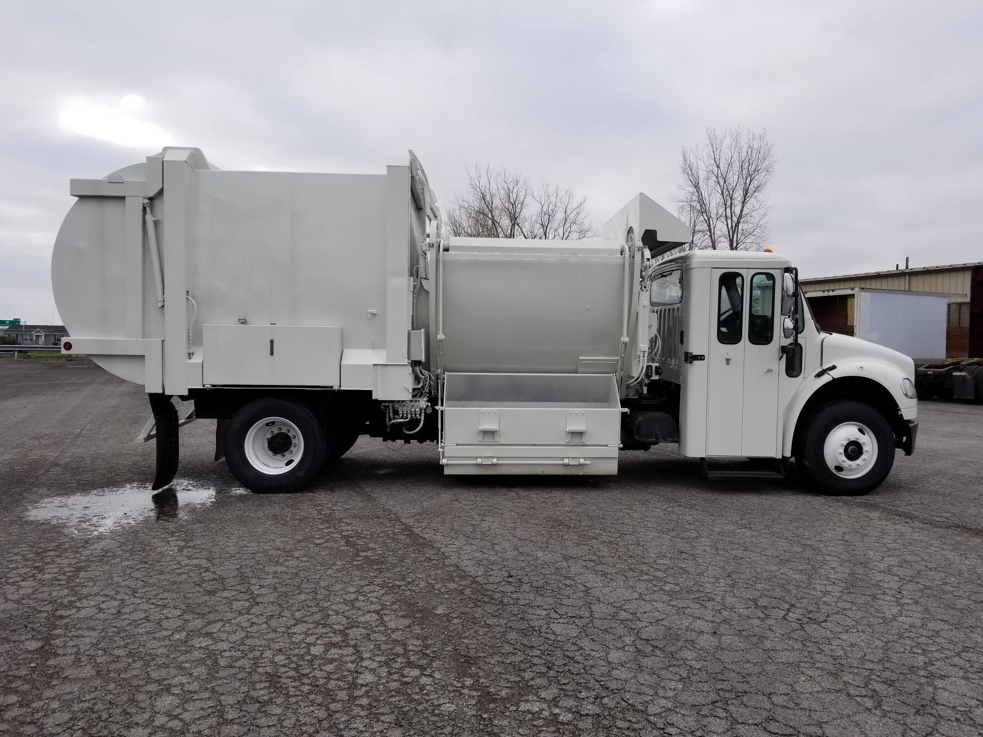 2011 Freightliner — photo 4