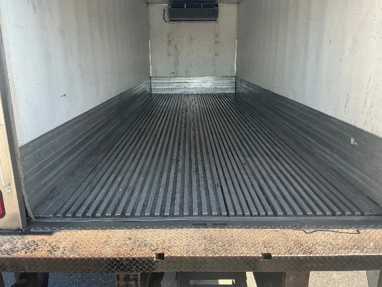 2019 Hino 268 in Mobile, AL — photo 10